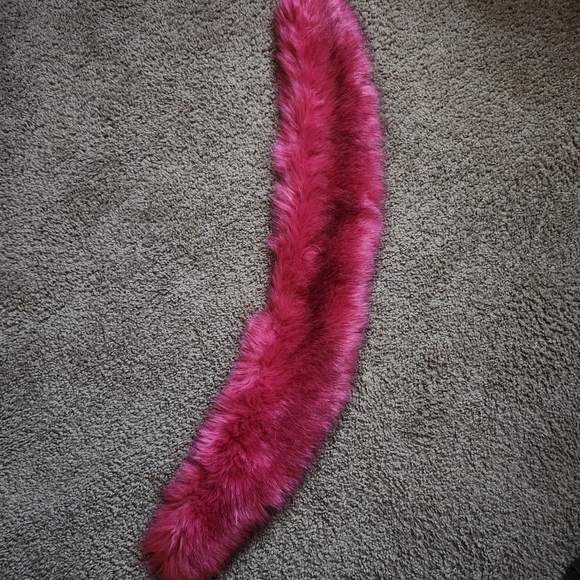 Hot Pink Faux Fur Stole - Picture 3 of 3